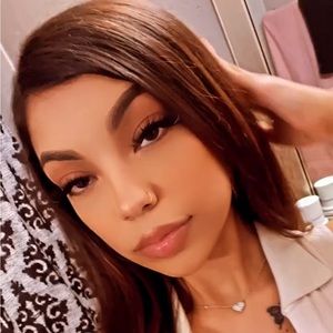 Meet your Posher, Lorelei